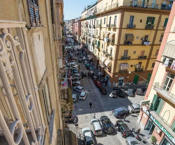 Oda ve Kahvaltı Aperture Napoli